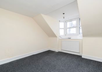 Town and Country Property Auctions Scotland are proud to present this Spacious 4-Bedroom Maisonette in Fraserburgh