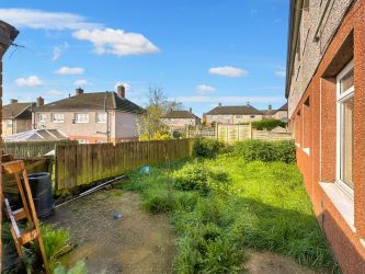 Exceptional investment opportunity awaits at the upcoming auction – Leasehold, of 5, 6, and 8 Gloucester Avenue, Dawley, Telford, TF4 2HU. Included in this unique offer is 3 x Three bedroom flats with a gross yield of over 15%.