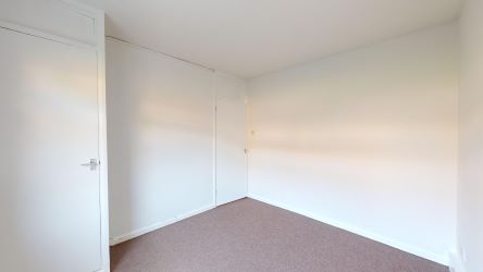 Exceptional investment opportunity awaits at the upcoming auction – Leasehold, of 5, 6, and 8 Gloucester Avenue, Dawley, Telford, TF4 2HU. Included in this unique offer is 3 x Three bedroom flats with a gross yield of over 15%.