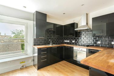 Two-bedroom town centre apartment available by Auction 26th March 2025