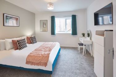 Prime Investment Opportunity: Fully Furnished 3-Bedroom Holiday Let in the Heart of Whitby, North Yorkshire