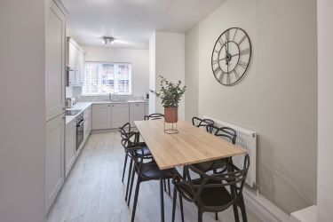 Prime Investment Opportunity: Fully Furnished 3-Bedroom Holiday Let in the Heart of Whitby, North Yorkshire