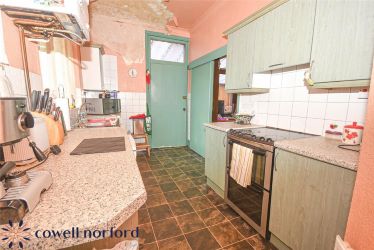 EXTENDED DETACHED 3-BEDROOM HOME WITH MASSIVE POTENTIAL