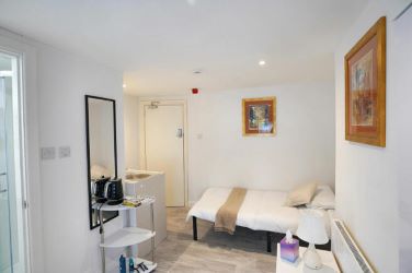 4 BED TERRACE