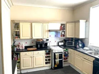 TERRACE HOUSE POTENTIAL REFURBISHMENT & DEVELOPMENT OPPORTUNITY