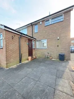 FOR SALE BY ONLINE PUBLIC AUCTION

EXTENDED THREE-BEDROOM SEMI-DETACHED PROPERTY

EXCELLENT RESIDENTIAL LOCATION

FANTASTIC OPPORTUNITY TO ACQUIRE A GREAT PROPERTY BMV