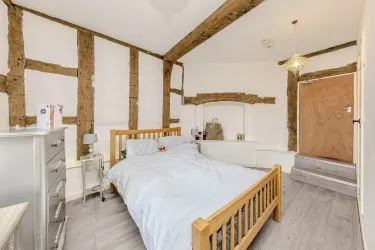 FOR SALE BY ONLINE PUBLIC AUCTION



Superb – 5 bedroom Property currently operated as Guest House 

Could be used as a large family home

Located only two minutes from Shrewsbury Town Centre

Beautiful character property that dates back to the 1600s