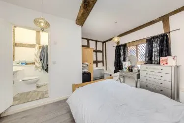 FOR SALE BY ONLINE PUBLIC AUCTION



Superb – 5 bedroom Property currently operated as Guest House 

Could be used as a large family home

Located only two minutes from Shrewsbury Town Centre

Beautiful character property that dates back to the 1600s