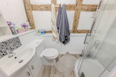 FOR SALE BY ONLINE PUBLIC AUCTION



Superb – 5 bedroom Property currently operated as Guest House 

Could be used as a large family home

Located only two minutes from Shrewsbury Town Centre

Beautiful character property that dates back to the 1600s