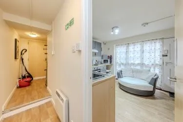 FOR SALE BY ONLINE PUBLIC AUCTION



Superb – 5 bedroom Property currently operated as Guest House 

Could be used as a large family home

Located only two minutes from Shrewsbury Town Centre

Beautiful character property that dates back to the 1600s