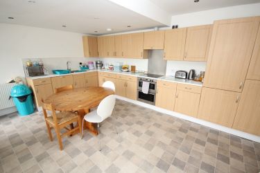 Town and Country Property Auctions Scotland is proud to present this four bedroom detached dwellinghouse located in the centre of New Deer.