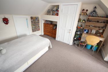 Town and Country Property Auctions Scotland is proud to present this four bedroom detached dwellinghouse located in the centre of New Deer.