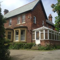 UNMODERNISED LARGE 5 BED DETACHED PERIOD PROPERTY