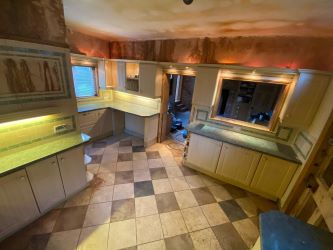 UNMODERNISED LARGE 5 BED DETACHED PERIOD PROPERTY