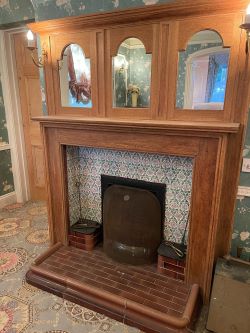 UNMODERNISED LARGE 5 BED DETACHED PERIOD PROPERTY
