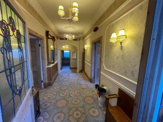 UNMODERNISED LARGE 5 BED DETACHED PERIOD PROPERTY