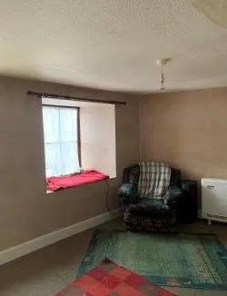 Town & Country Property Auctions offers this incredible 2 bedroom property in Campbeltown.
