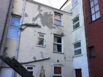 Attention Investors! An excellent investment opportunity. A Leasehold 1-bedroom flat on the second floor, producing a rental income of £6,000 per annum. 
999 Year Lease From 1 January 2021. Ground Rent £500 pa