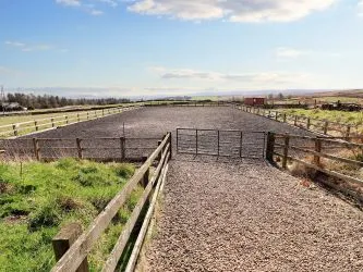 TRADITIONAL FARMHOUSE WITH EQUESTRIAN FACILITIES