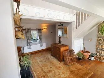 TRADITIONAL FARMHOUSE WITH EQUESTRIAN FACILITIES