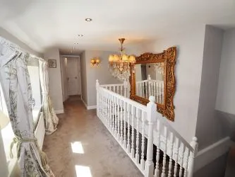 TRADITIONAL FARMHOUSE WITH EQUESTRIAN FACILITIES