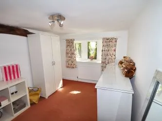 TRADITIONAL FARMHOUSE WITH EQUESTRIAN FACILITIES