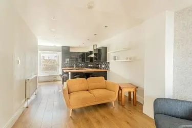 Two-bedroom town centre apartment available by Auction 30th April 2025