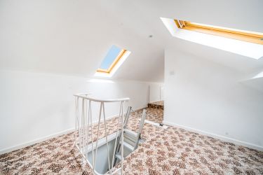 Charming Detached Bungalow with Partly Completed Self-Contained Annex and Breathtaking Views in Teignmouth