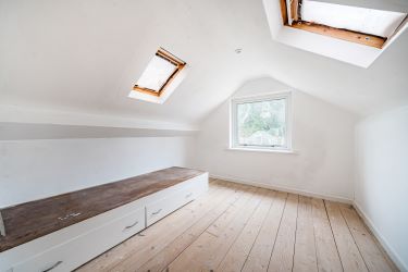 Charming Detached Bungalow with Partly Completed Self-Contained Annex and Breathtaking Views in Teignmouth