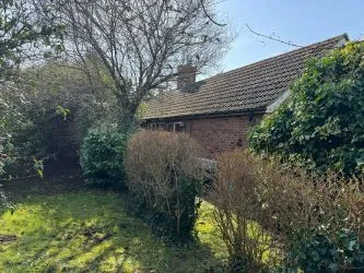131 Field Common Lane, Walton-on-Thames, Surrey, KT12 3QW