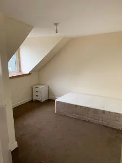 Town & Country Property Auctions offers this incredible 2 bedroom property in Campbeltown.