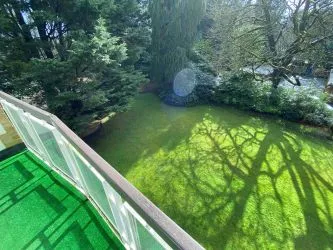 Spacious balcony apartment overlooking gardens with a brilliant refurbishment opportunity to increase the value significantly, benefits from a separate kitchen and bathroom and separate w/c. Best of all its centrally located close to Westbourne Village.