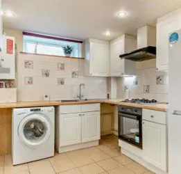 ONE BED GROUND FLOOR APARTMENT