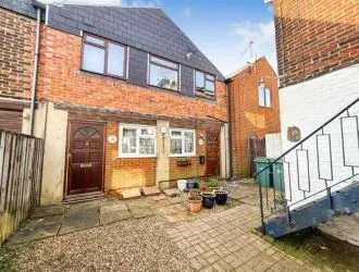 ONE BED GROUND FLOOR APARTMENT