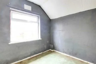 UNMODERNISED 3 BED SEMI DETACHED BUNGLOW
