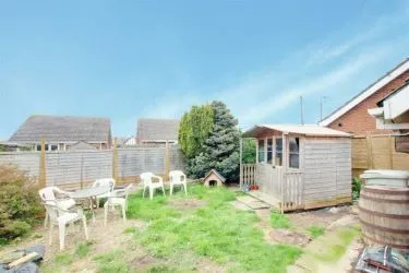 UNMODERNISED 3 BED SEMI DETACHED BUNGLOW