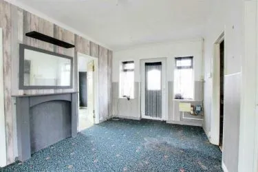 UNMODERNISED 3 BED SEMI DETACHED BUNGLOW