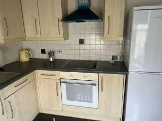A spacious two bedroom, basement apartment set in the Regency Gardens of Warrior Square.  - Basement Flat G Warrior House, 22 Warrior Square, St Leonards-on-Sea, East Sussex, TN37 6BS