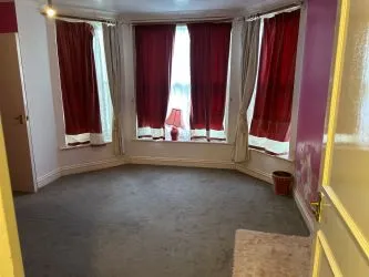 A spacious two bedroom, basement apartment set in the Regency Gardens of Warrior Square.  - Basement Flat G Warrior House, 22 Warrior Square, St Leonards-on-Sea, East Sussex, TN37 6BS