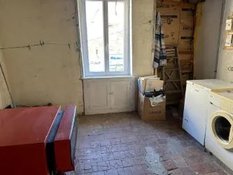 3 Bedroom village house with garden and barn