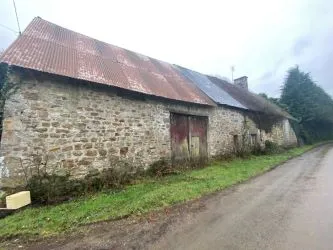 Stone Farmhouse to renovate with over 5 acres including woodland in Normandy in rural hamlet