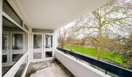 VACANT POSSESSION TWO BED APARTMENT LONG LEASE APARTMENT