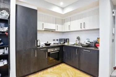 ONE BED APARTMENT GENERATING AN INCOME OF £12,000