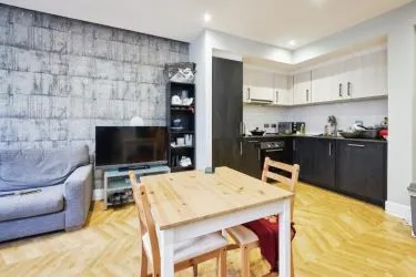 ONE BED APARTMENT GENERATING AN INCOME OF £12,000