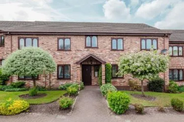 OVER 55'S TWO BEDROOM APARTMENT