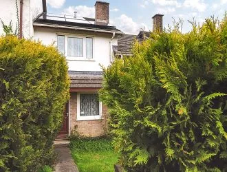 This two-bedroom home is a prime investment, ideal for rentals or resale. With great views in a desirable location, it’s a smart, low-risk addition to any portfolio.