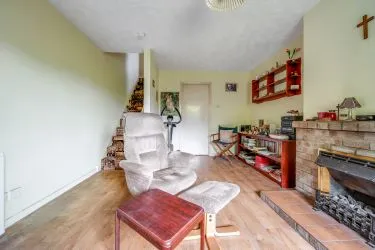 This two-bedroom home is a prime investment, ideal for rentals or resale. With great views in a desirable location, it’s a smart, low-risk addition to any portfolio.