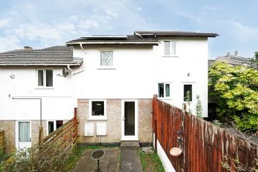 This two-bedroom home is a prime investment, ideal for rentals or resale. With great views in a desirable location, it’s a smart, low-risk addition to any portfolio.