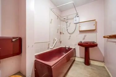 This two-bedroom home is a prime investment, ideal for rentals or resale. With great views in a desirable location, it’s a smart, low-risk addition to any portfolio.