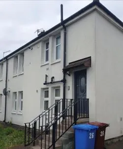 Town & Country Property Auctions offers this excellent 2-bedroom top floor flat in Dundee.
